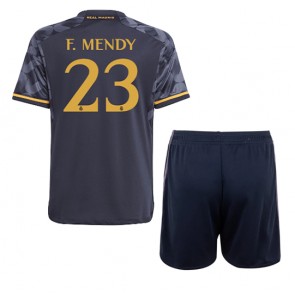 Maillot de foot Real Madrid Ferland Mendy #23 Extérieur enfant 2023-24 Manches Courte (+ pantalon court)